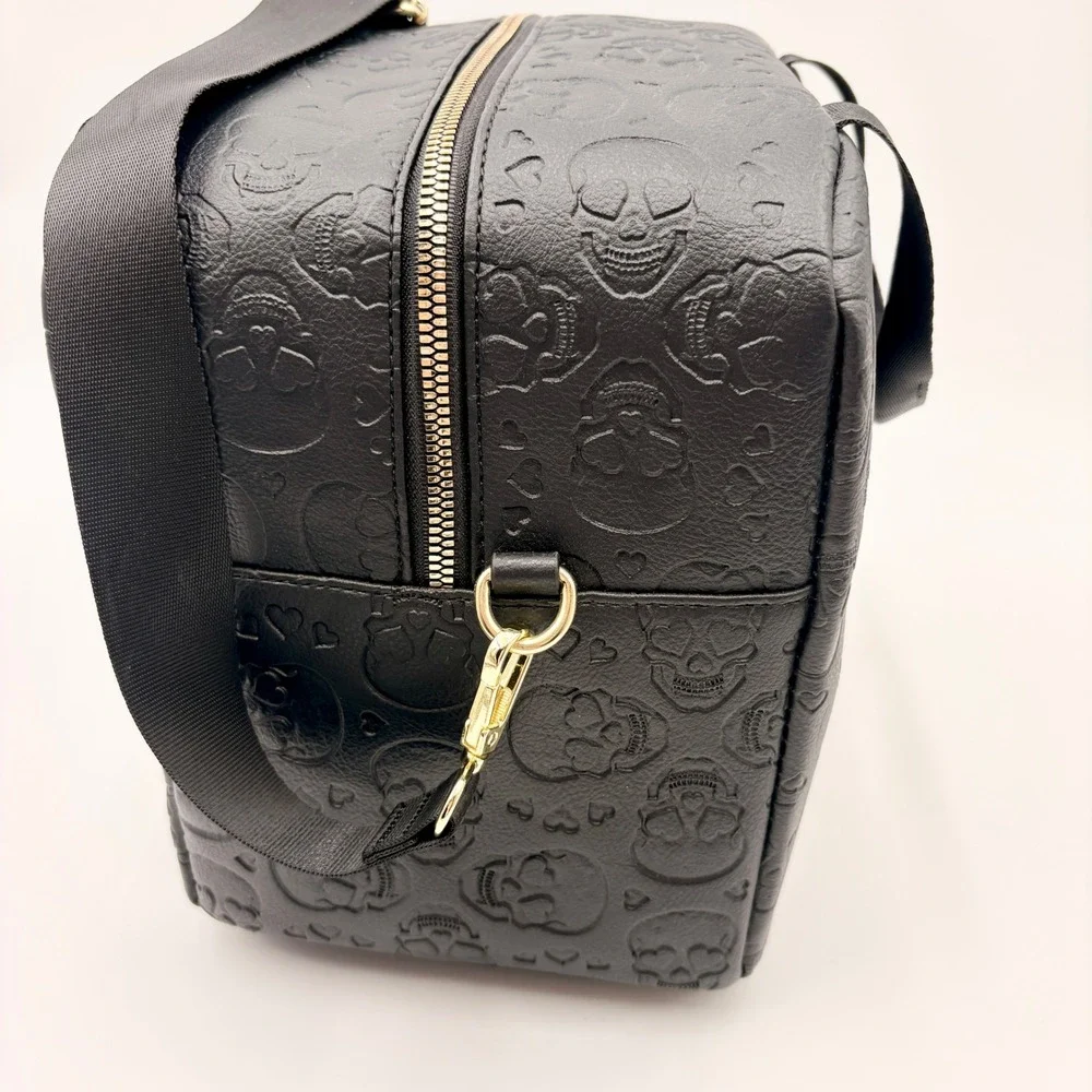 Betsey Johnson Black Embossed Skull Heart Insulated Domed Lunch Tote Bag New NWT